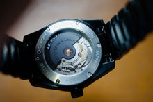 Load image into Gallery viewer, Canopy Wake One Diver