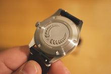 Load image into Gallery viewer, Axios Tribune