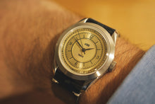 Load image into Gallery viewer, Axios Tribune