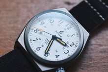 Load image into Gallery viewer, BOLDR Venture Titanium Auto Sandstorm