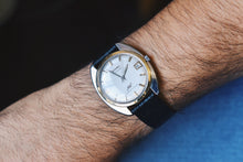 Load image into Gallery viewer, *RARE* Longines Ultra Chron High Beat Date (14K Gold Cap Bezel)