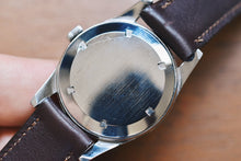 Load image into Gallery viewer, *RARE* Wittnauer Fluted Bezel (Circa 1960)