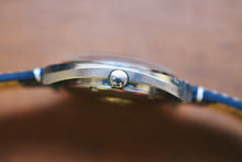Load image into Gallery viewer, *Rare* Oris Date 3241