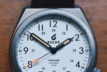 Load image into Gallery viewer, BOLDR Venture Titanium Auto Sandstorm