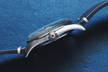 Load image into Gallery viewer, *RARE* Bulova Oceanographer 333