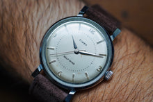 Load image into Gallery viewer, Timex Self-Wind (Circa 1960)