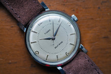 Load image into Gallery viewer, Timex Self-Wind (Circa 1960)