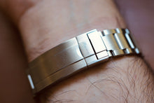 Load image into Gallery viewer, Reverie Diver