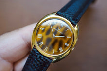 Load image into Gallery viewer, *VERY RARE* Universal Geneve Tortoiseshell Gent’s Watch