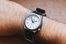 Load image into Gallery viewer, BOLDR Venture Titanium Auto Sandstorm