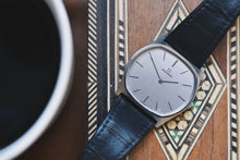 Load image into Gallery viewer, *RARE* Zenith Made Movado 17J Dress Watch