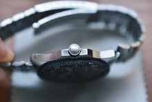 Load image into Gallery viewer, 1970’s Timex Manual Wind Lollipop Diver