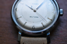 Load image into Gallery viewer, Timex Self-Wind (Circa 1960)