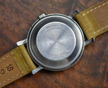 Load image into Gallery viewer, Timex Self-Wind (Circa 1960)