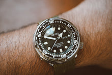 Load image into Gallery viewer, Seiko Marinemaster Professional “Tuna” (Ref. SBBN031)