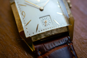 Longines-Wittnauer Linen Case 17J