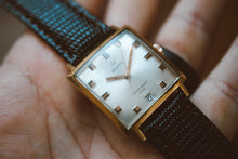Load image into Gallery viewer, Vintage Enicar Star Jewels 200 – Rectangular Date