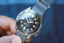 Load image into Gallery viewer, SKX Mod Build (Ceramic, Hacking, Handwind, Drilled Lugs)