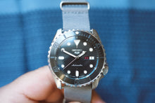Load image into Gallery viewer, SKX Mod Build (Ceramic, Hacking, Handwind, Drilled Lugs)