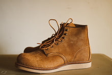 Load image into Gallery viewer, *NEVER WORN* Red Wing Rover Boot in Hawthorne Muleskinner size 10.5 (for size 11 foot)