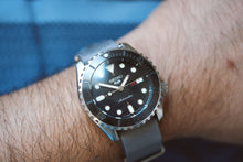 Load image into Gallery viewer, SKX Mod Build (Ceramic, Hacking, Handwind, Drilled Lugs)