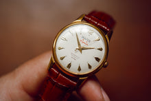 Load image into Gallery viewer, *RARE* Hilton 57 Jewel Automatic