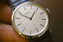 Load image into Gallery viewer, NOS Seiko Chariot Linen Dial Hi-Beat 2220-0180