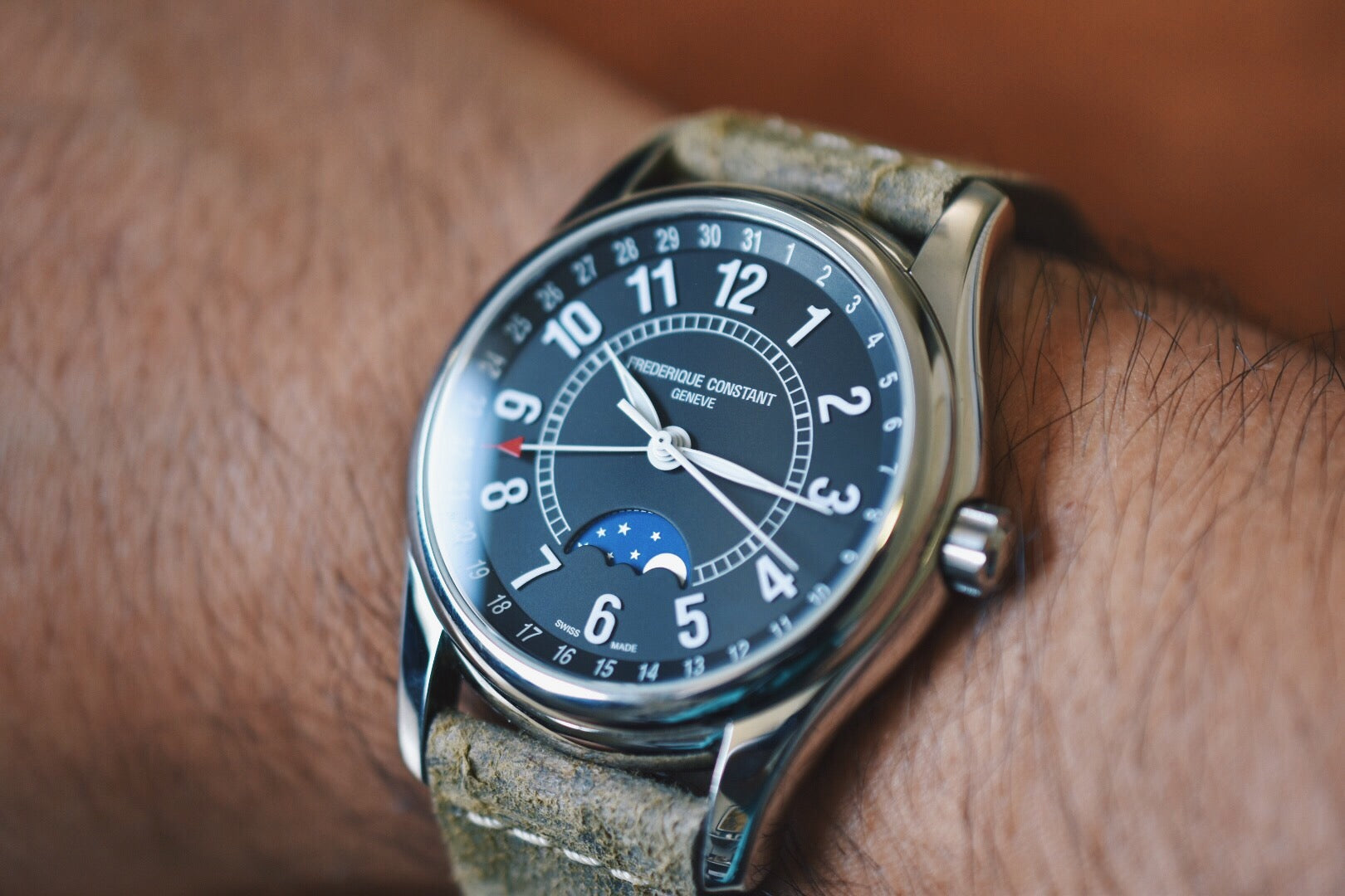 Frederique Constant Moontimer (FC-330B6B6) – The Time Teller Shop